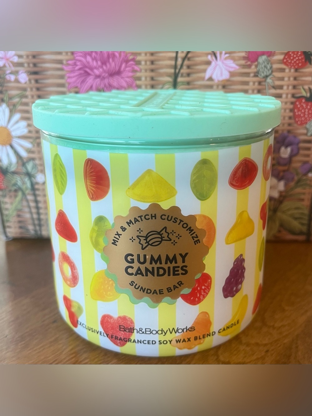 Bath & Body Works Gummy Candies Sundae Bar Candle 3 Wick New